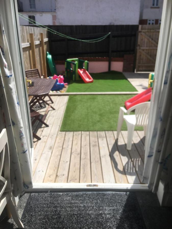 Singer House: Seafront Garden Flat with Parking Apartment Paignton Exterior photo